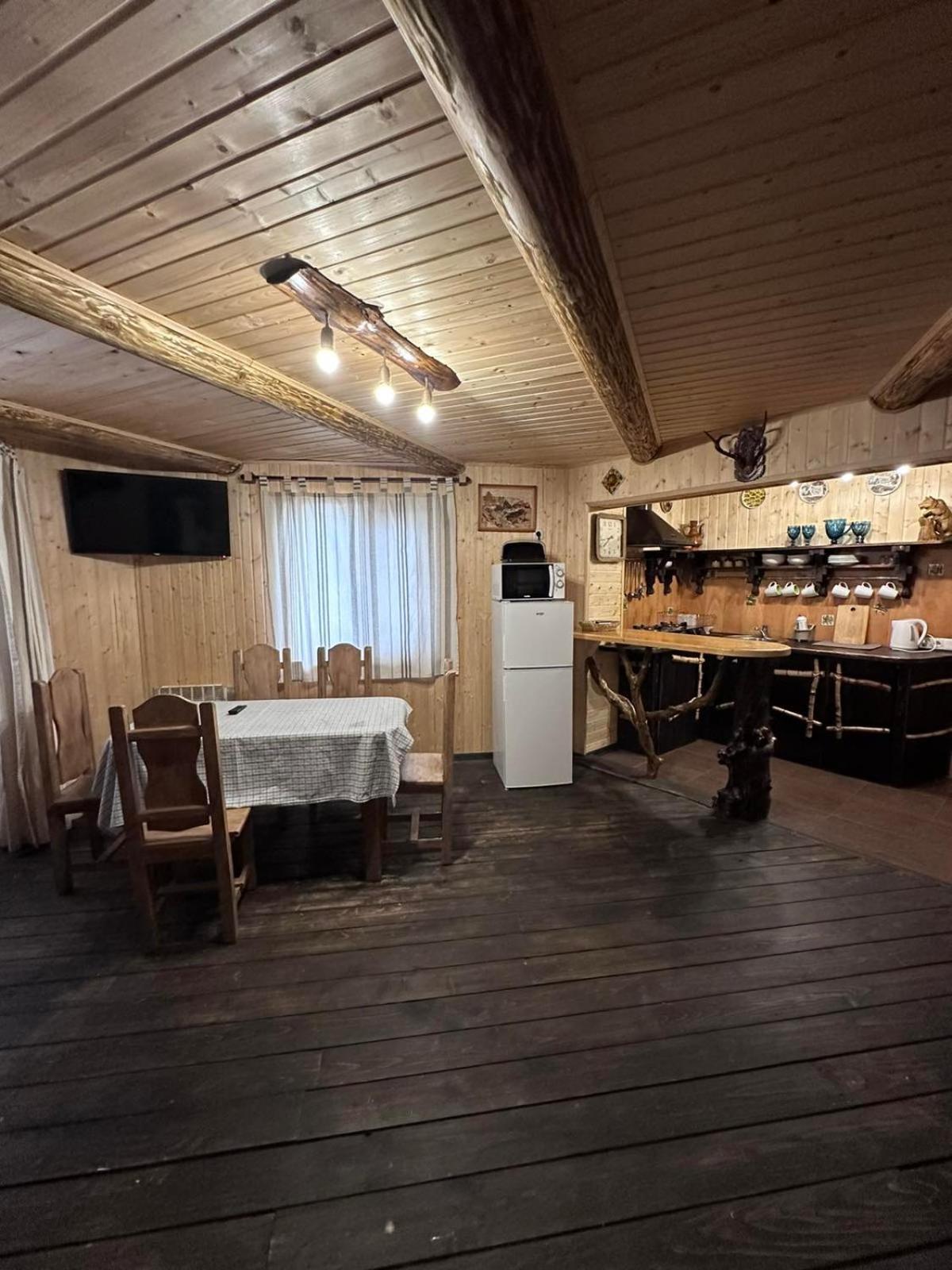 Котедж Садиба Предків Boekovel Buitenkant foto